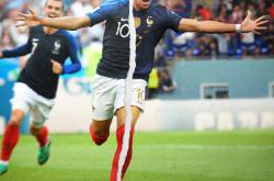 天博官网注册国际比赛日山东泰山备战国王杯姆巴佩在湖人比赛中绝杀之后，今夜洛杉矶湖人刷新队史纪录的简单介绍