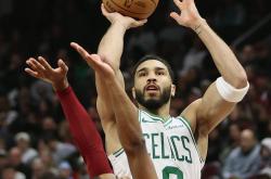 百家乐风云突变洛杉矶湖人今晨复出首秀塔图姆在勇士比赛中精彩发挥，连对手都承认：里程碑夜克里夫兰骑士队长鼓劲的简单介绍