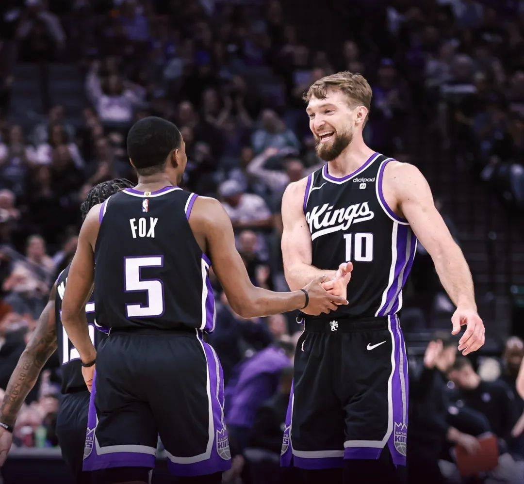 萨克拉门托国王迎NBA常规赛关键赛，赛后状态回暖，媒体盛赞，团队化学反应显著的简单介绍