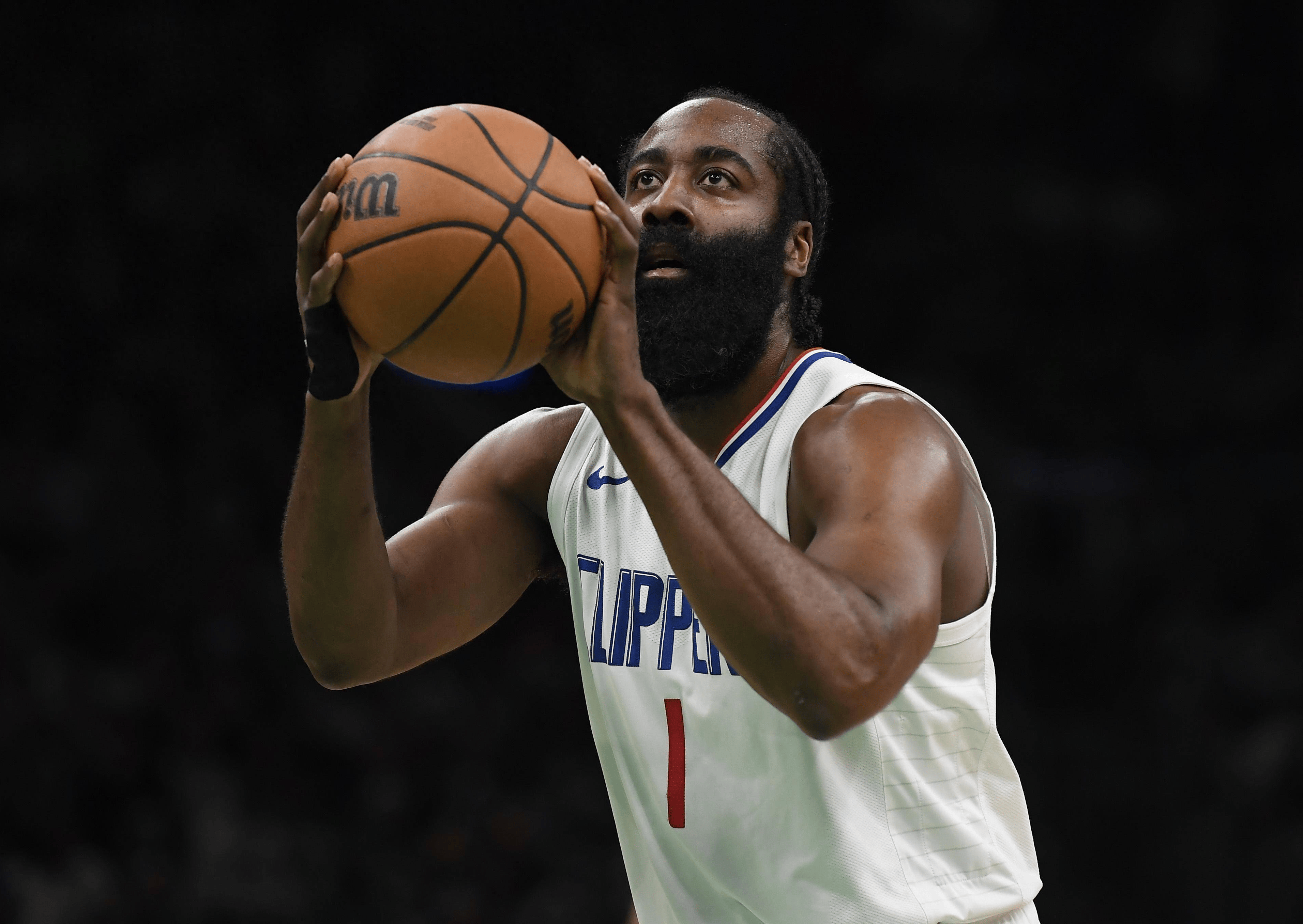 包含洛杉矶快船迎NBA常规赛关键赛，关键时刻篮板制胜，引发热议，高层口径保持一致的词条
