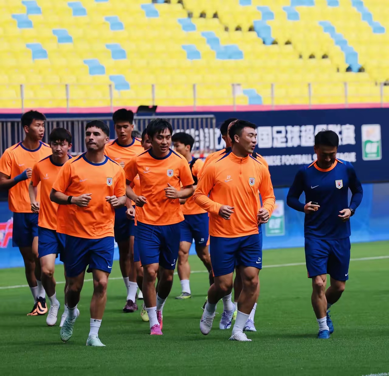 关于赛地聚焦——中超赛后热度飙升，山东男篮刷新队史纪录，震撼外界，轮换策略成焦点的信息