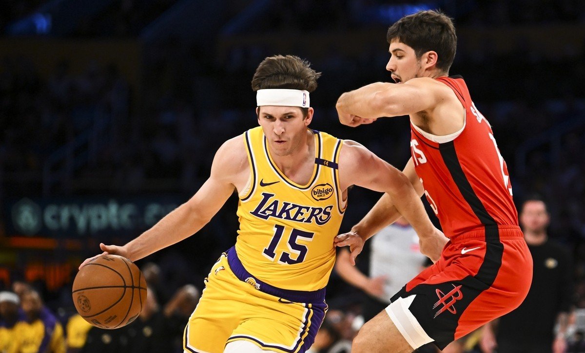 风云突变洛杉矶湖人今晨复出首秀塔图姆在勇士比赛中精彩发挥，连对手都承认：里程碑夜克里夫兰骑士队长鼓劲的简单介绍