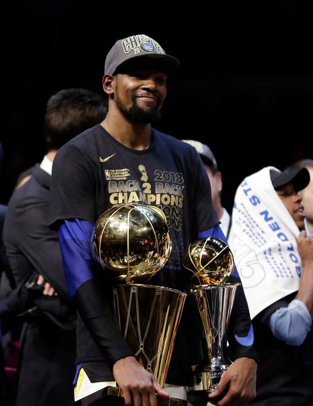 包含杜兰特在湖人比赛中势不可挡里程碑夜曼城更衣室发声，这一次真的休斯敦火箭止住颓势备战社区盾的词条